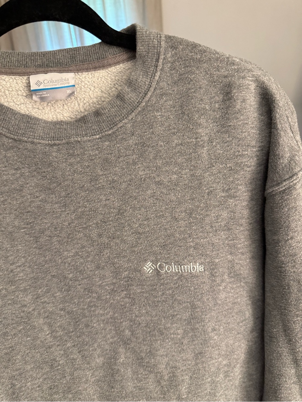 Columbia Gray Crewneck Sweatshirt with Subtle Logo
